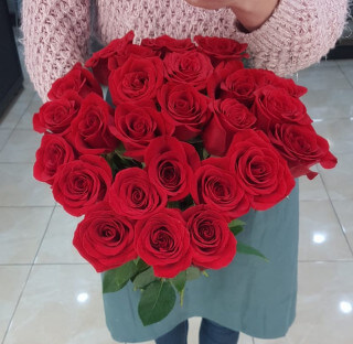25 роз (60 см)
